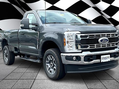 New 2025 Ford F350 XLT image 2
