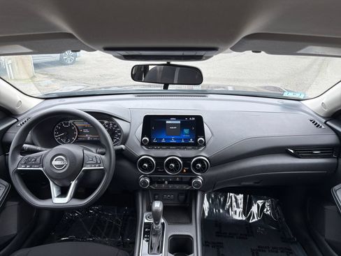 Used 2025 Nissan Sentra SV FWD image 28