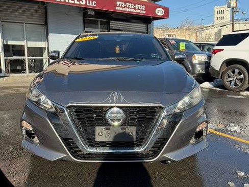 Used 2019 Nissan Altima 2.5 S image 1
