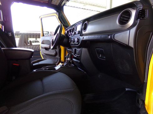 Used 2021 Jeep Wrangler Unlimited Sport image 23