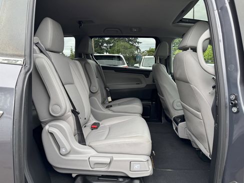 Used 2019 Honda Odyssey EX-L image 18