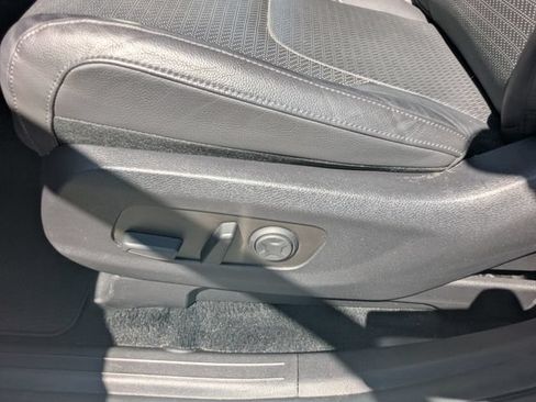 Certified 2024 Kia Carnival SX Prestige FWD image 22