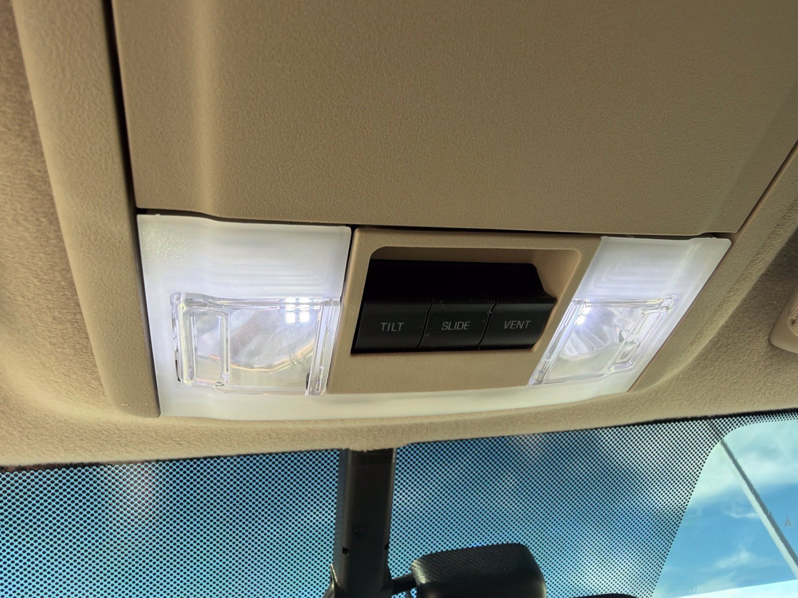 Used 2010 Ford Expedition Limited RWD image 15
