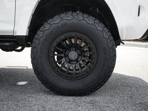 Used 2021 Toyota 4Runner Venture w/ Moonroof Package AWD/4WD image 13