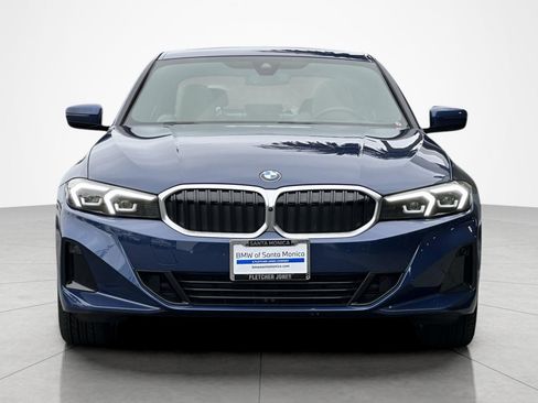 Used 2023 BMW 330i Sedan w/ Premium Package RWD image 8