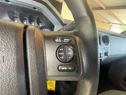 Used 2016 Ford F250 XL w/ Power Equipment Group image 22