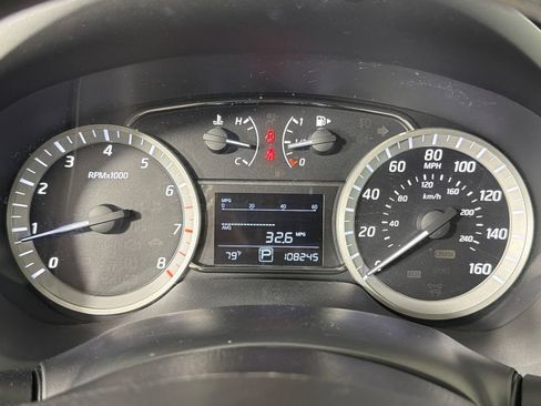 Used 2014 Nissan Sentra SR FWD image 26