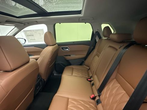 New 2026 Nissan Rogue Platinum AWD/4WD image 10