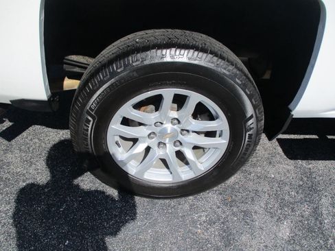 Used 2018 Chevrolet Silverado 1500 LT w/ All Star Edition image 28