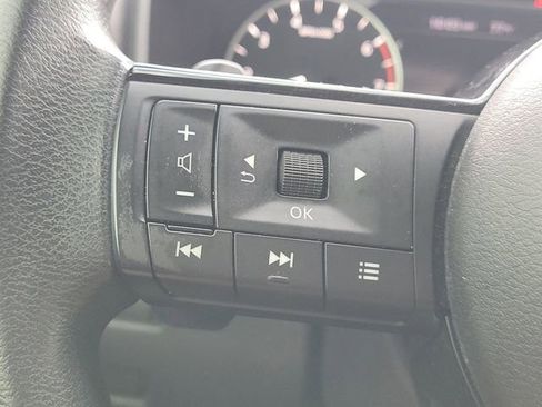 Used 2021 Nissan Rogue SV image 22