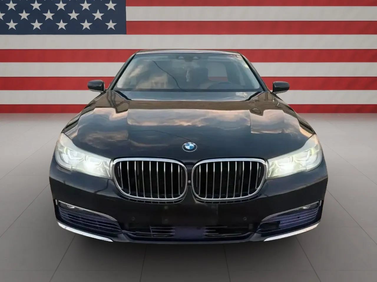 Used 2017 BMW 740i xDrive AWD/4WD image 3