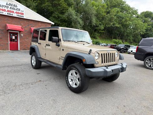 Used 2016 Jeep Wrangler Unlimited Sport w/ Quick Order Package 24S AWD/4WD image 3