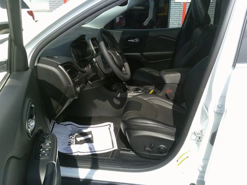 Used 2022 Jeep Cherokee Limited w/ Elite Package image 14