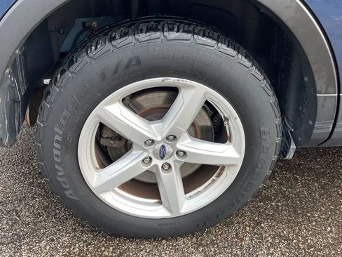 Used 2017 Ford Explorer XLT w/ Equipment Group 202A image 18