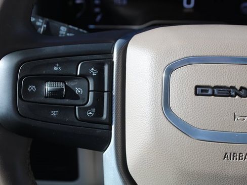 Used 2024 GMC Yukon Denali image 27