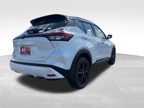 Used 2024 Nissan Kicks SR FWD image 7