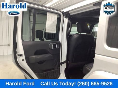 Used 2020 Jeep Wrangler Unlimited Sahara AWD/4WD image 13