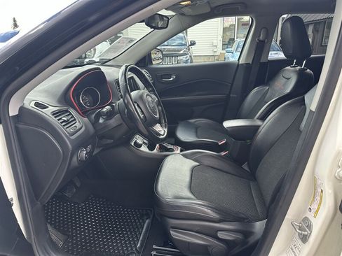 Used 2020 Jeep Compass Trailhawk AWD/4WD image 6