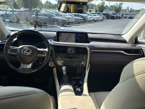 Used 2018 Lexus RX 450h AWD w/ Luxury Package image 18
