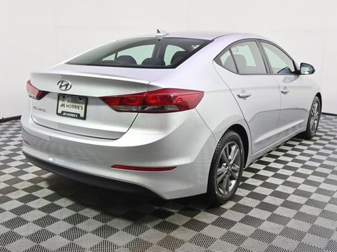 Used 2018 Hyundai Elantra SEL w/ Cargo Package FWD image 6