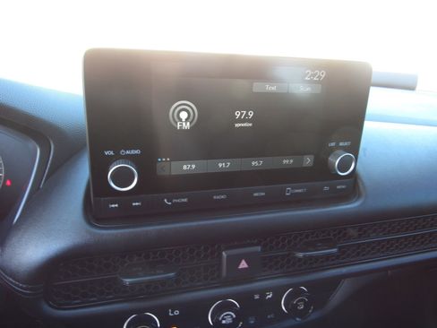 Certified 2024 Honda HR-V LX image 18