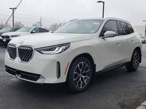 Used 2025 BMW X3 xDrive30i w/ Convenience Package AWD/4WD image 3