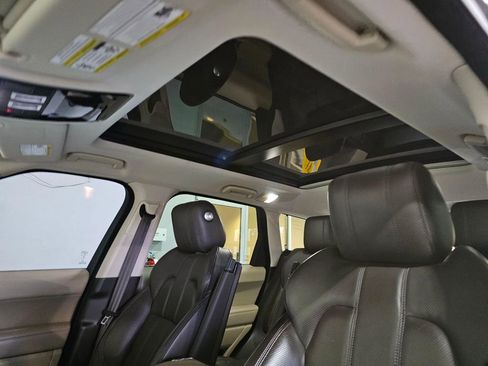 Used 2017 Land Rover Range Rover Sport HSE image 24