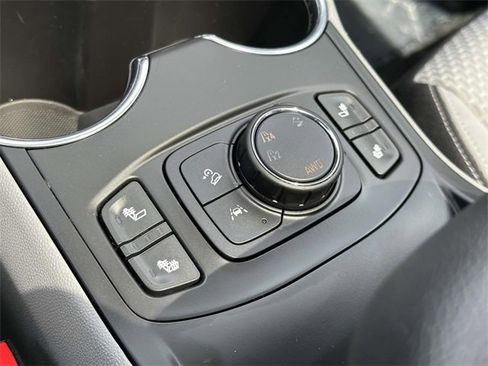 Used 2023 GMC Terrain SLE w/ Driver Convenience Package image 22