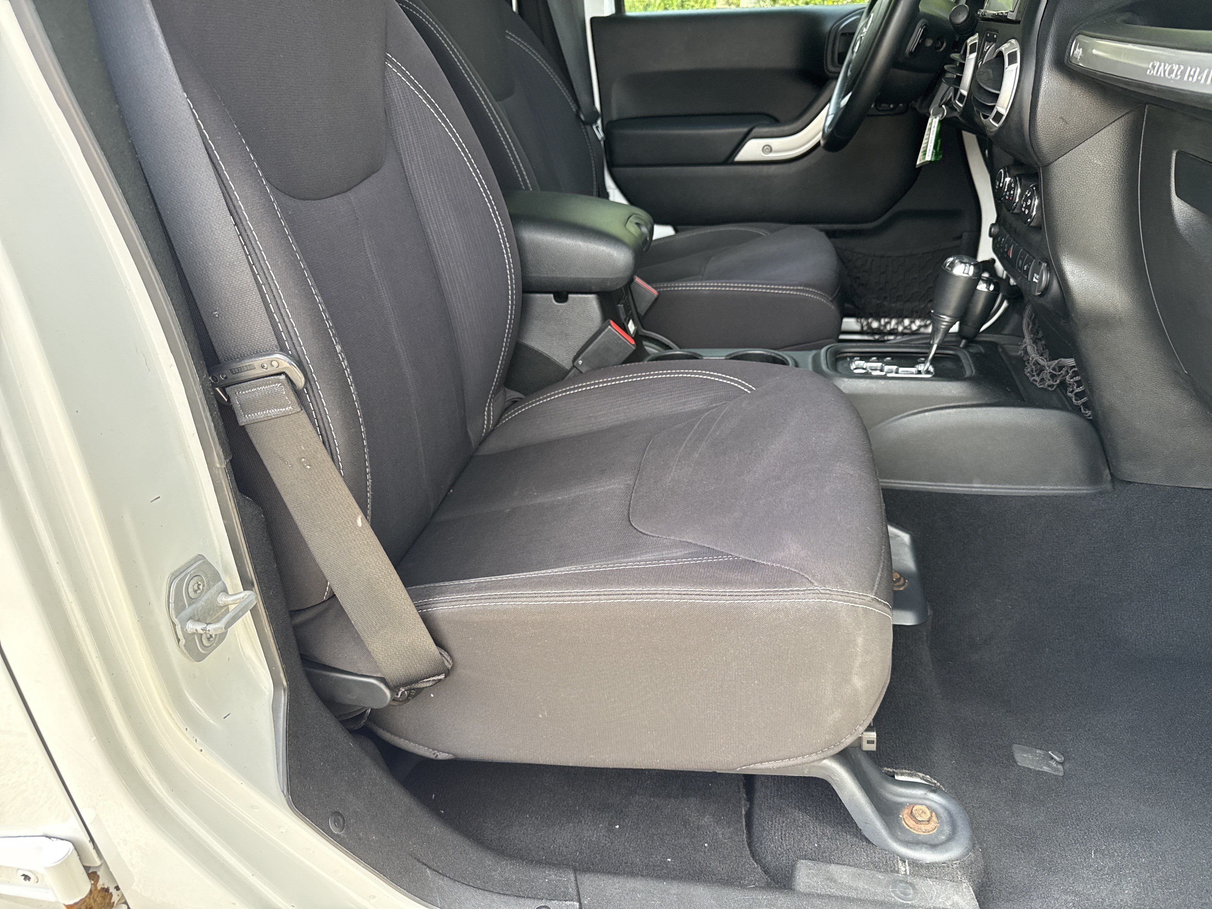 Used 2013 Jeep Wrangler Unlimited Sahara w/ Dual Top Group AWD/4WD image 16