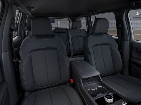 New 2026 Jeep Grand Cherokee Laredo AWD/4WD image 16