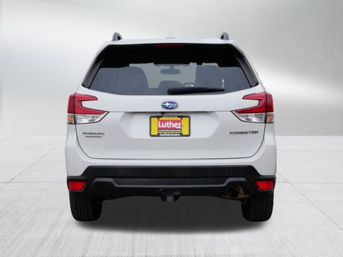 Used 2021 Subaru Forester Premium image 6