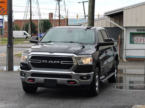 Used 2019 RAM 1500 Big Horn AWD/4WD image 3