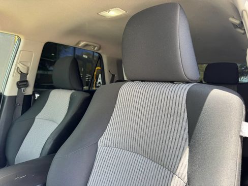 Used 2017 Toyota 4Runner SR5 AWD/4WD image 16