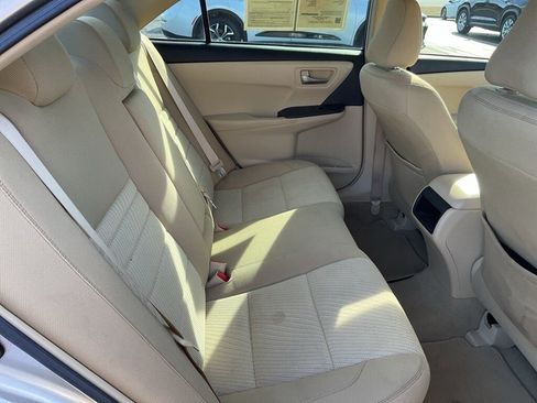 Used 2016 Toyota Camry LE image 18