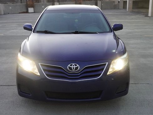Used 2011 Toyota Camry LE image 24