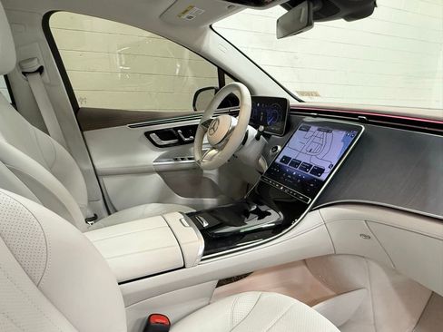 Used 2023 Mercedes-Benz EQE 350+ 4MATIC SUV w/ Exclusive Trim Package image 44