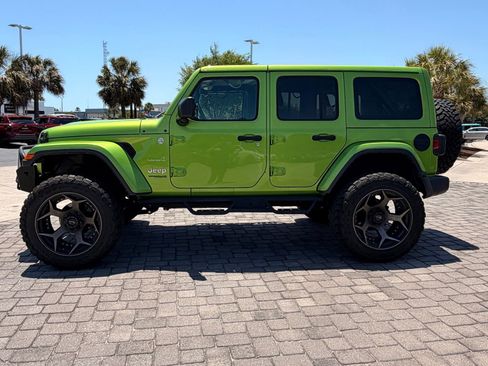 Used 2019 Jeep Wrangler Unlimited Sahara w/ Uconnect 4C Nav & Sound Group AWD/4WD image 12