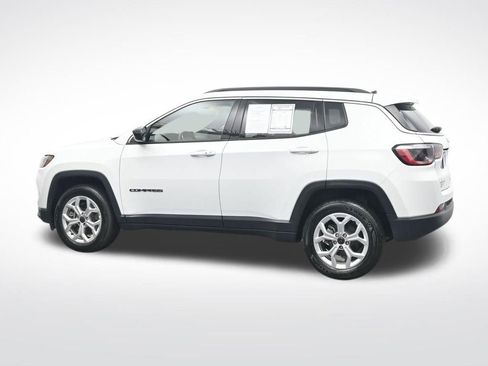 Used 2025 Jeep Compass Latitude image 10