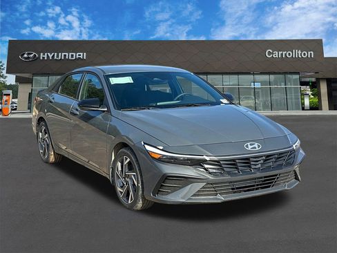 New 2025 Hyundai Elantra Sport image 3