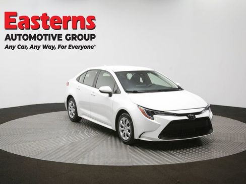 Used 2022 Toyota Corolla LE FWD image 49