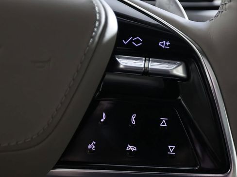 Used 2025 Cadillac Escalade Sport Platinum w/ LPO, ONYX Package image 27