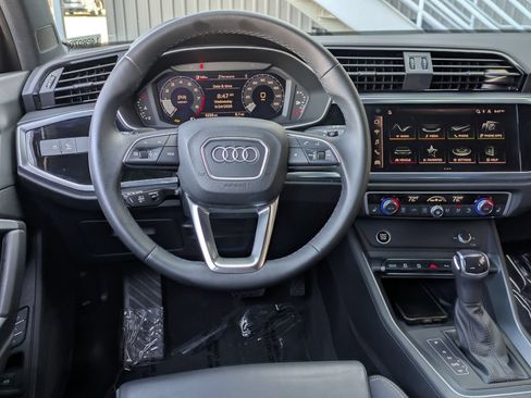 Used 2025 Audi Q3 2.0T Premium w/ Convenience Package AWD/4WD image 8