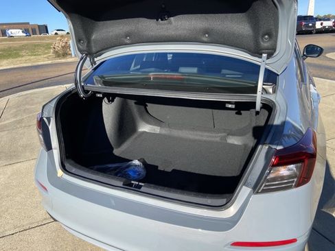 Used 2025 Honda Civic Sport image 25