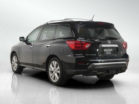 Used 2018 Nissan Pathfinder SL w/ SL Premium Package image 3