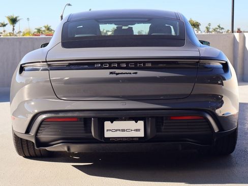 New 2026 Porsche Taycan image 10