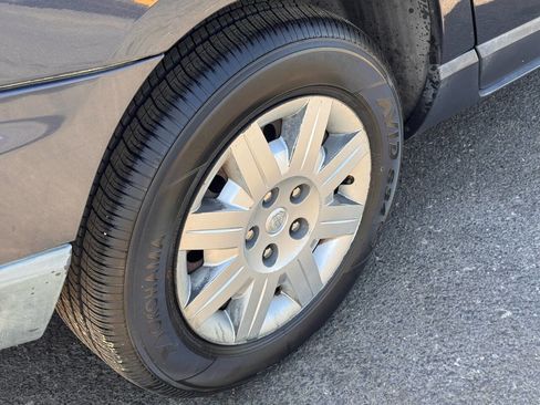 Used 2008 Chrysler Pacifica LX image 10