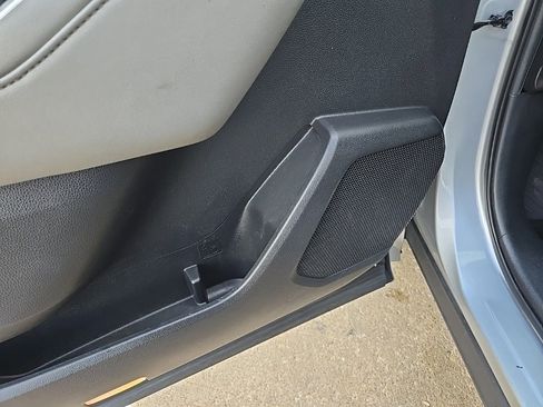 Used 2021 Toyota Highlander XLE image 32