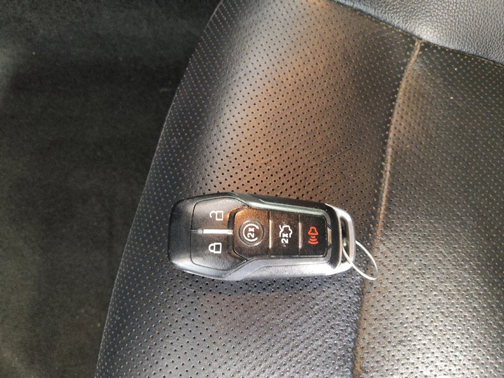 Used 2015 Ford Mustang Premium RWD image 32