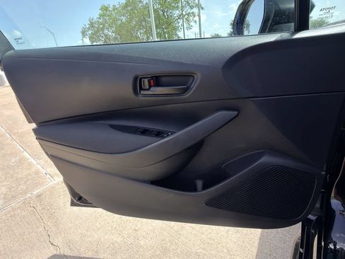 Used 2025 Toyota Corolla LE FWD image 23