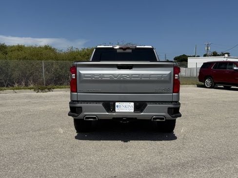 Used 2024 Chevrolet Silverado 1500 High Country w/ Technology Package AWD/4WD image 4